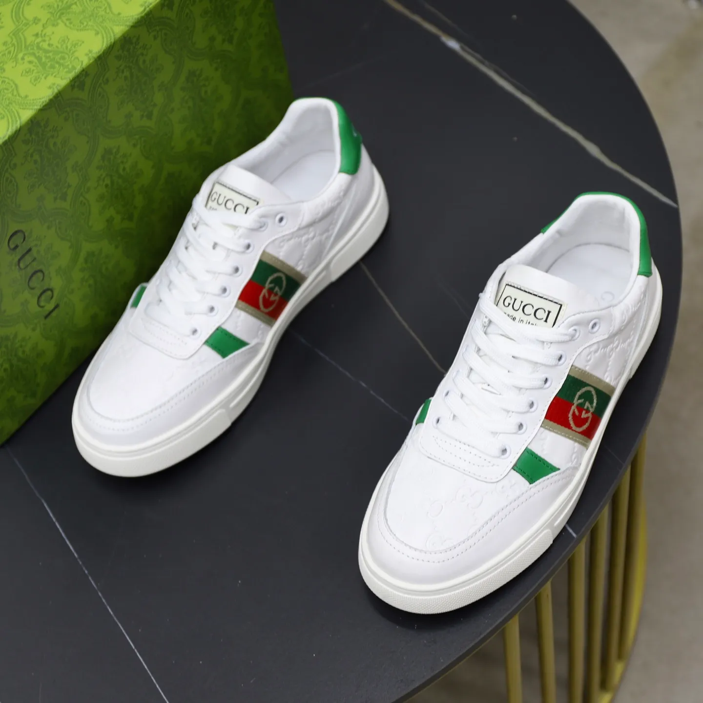 Ex-factory price: 440💰🙅‍♂️🙅‍♂️🙅‍♂️ Brand: GUCCI Standard code: 38-44 (45 customized) Grade: Same as the official website Material: Original leather splicing Comfortable and breathable sheepskin lining Original wear-resistant outsole Style category: Men's fashionable casual shoes Running sneakers Distinguished luxury brand elements Top luxury Color: actual picture color